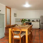 Charming Flatlet In Constantia