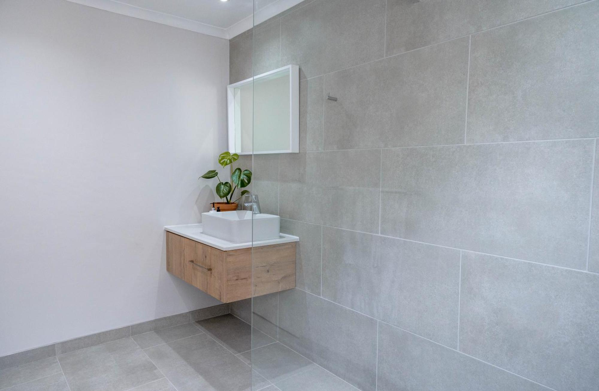 Charming Flatlet In Constantia