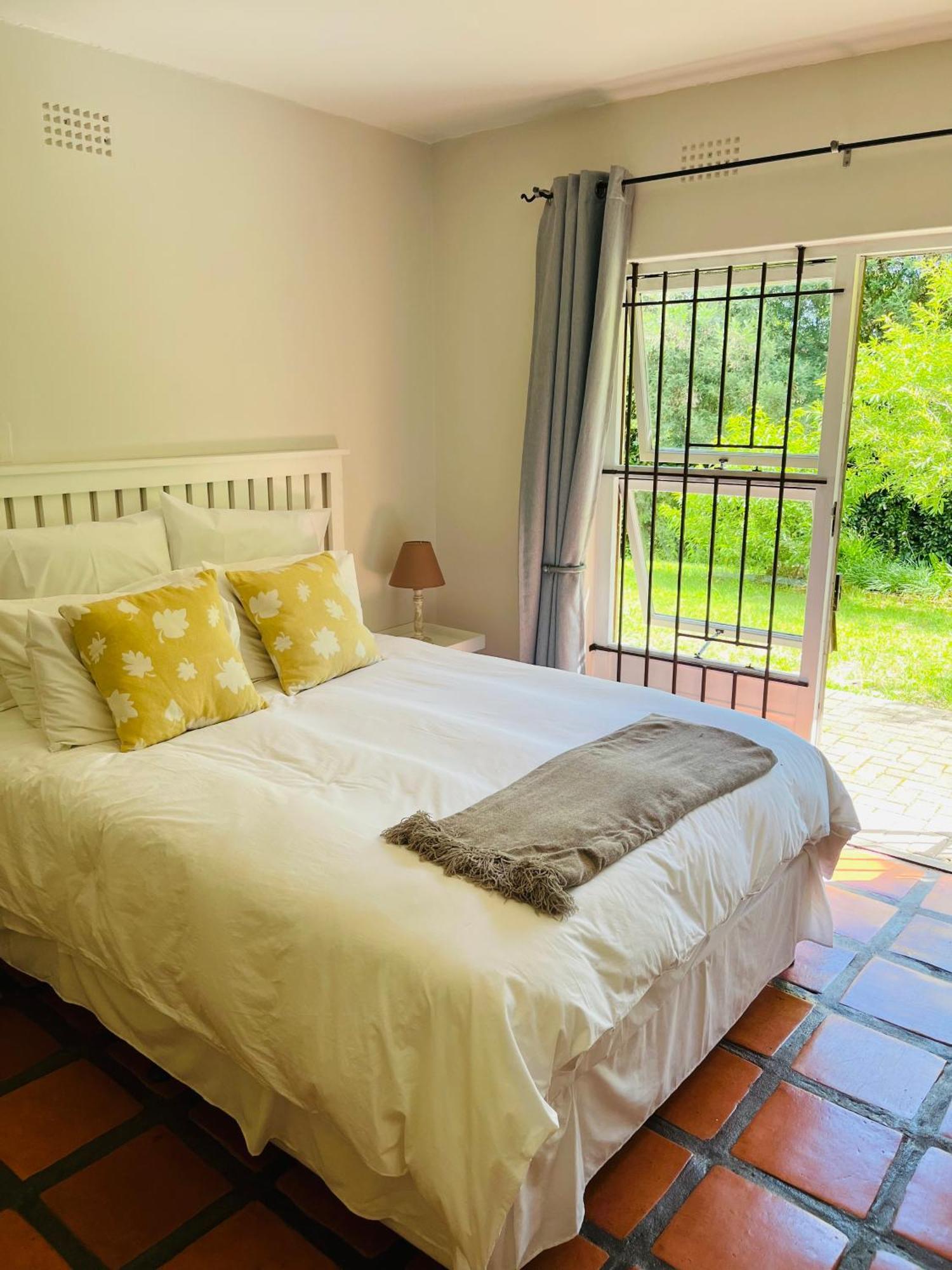 Charming Flatlet In Constantia Apartment